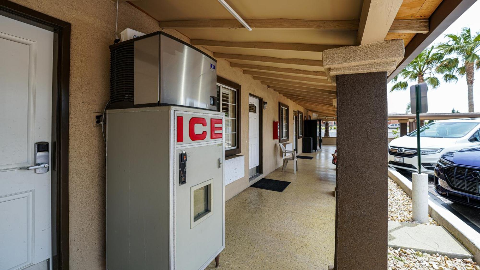 Americas Best Value Inn, Antioch Exterior photo